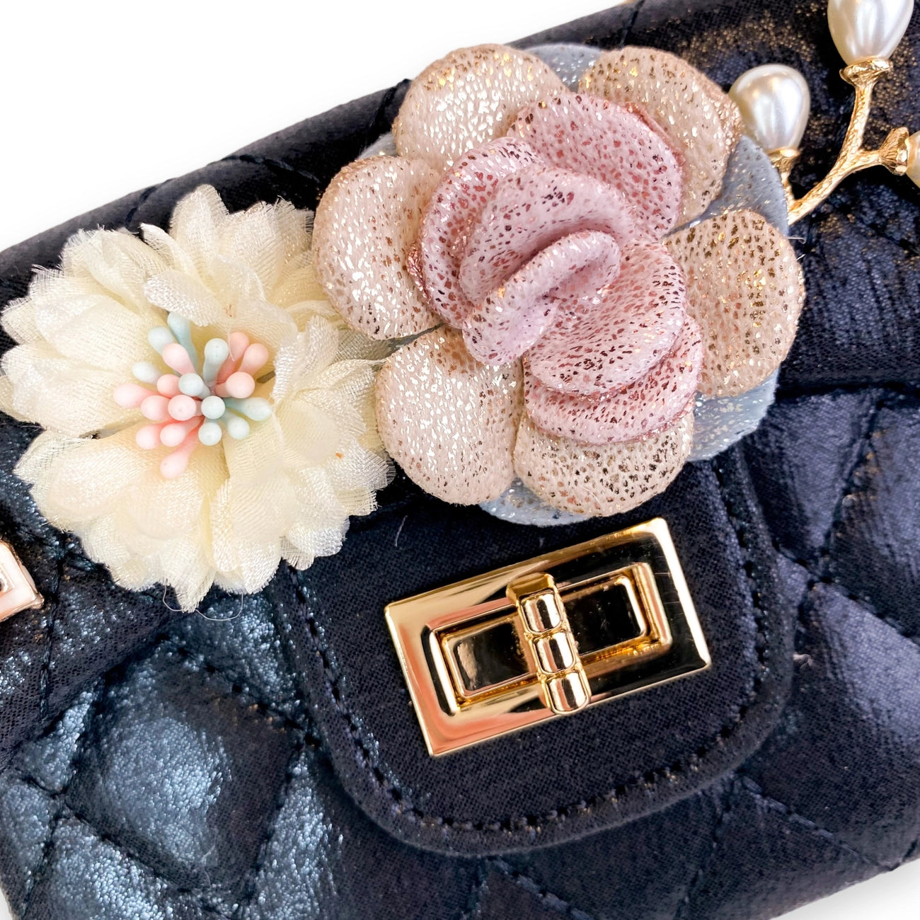 FLORAL APPLIQUES QUILTED BAG SHINY - BLACK