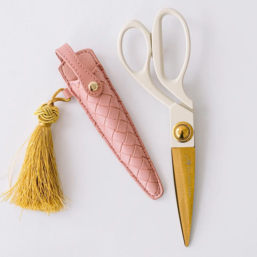 GOLD HEIRLOOM SCISSORS WITH CASE
