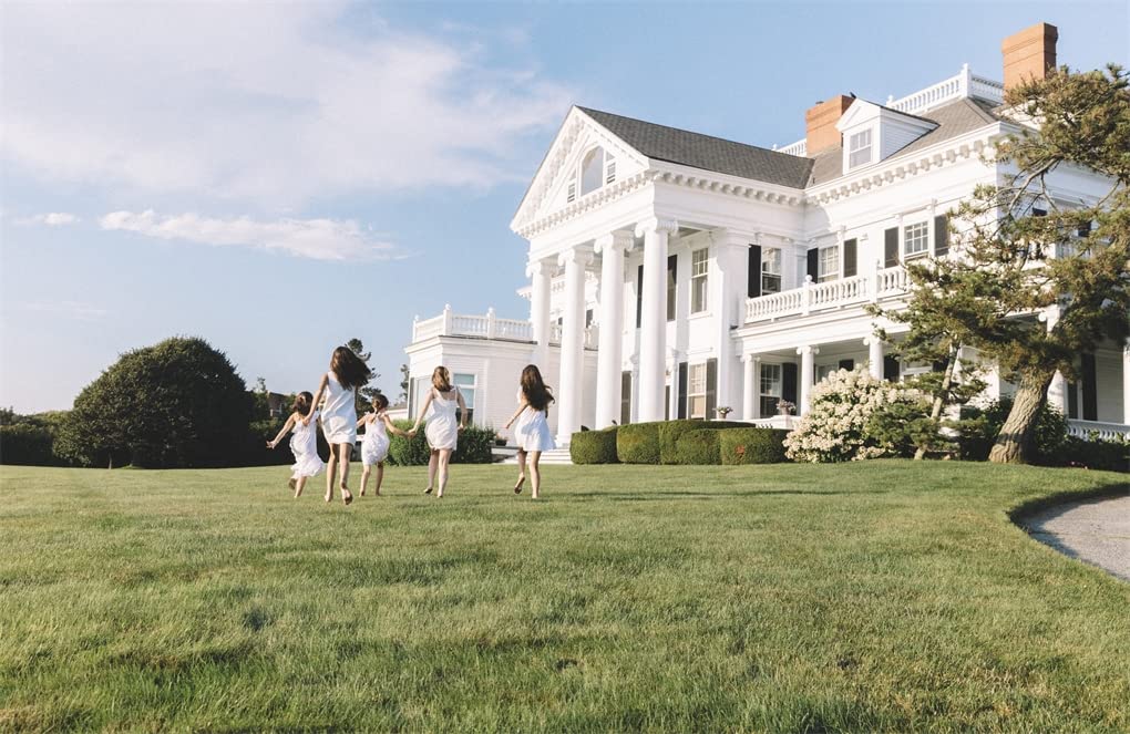A NEWPORT SUMMER