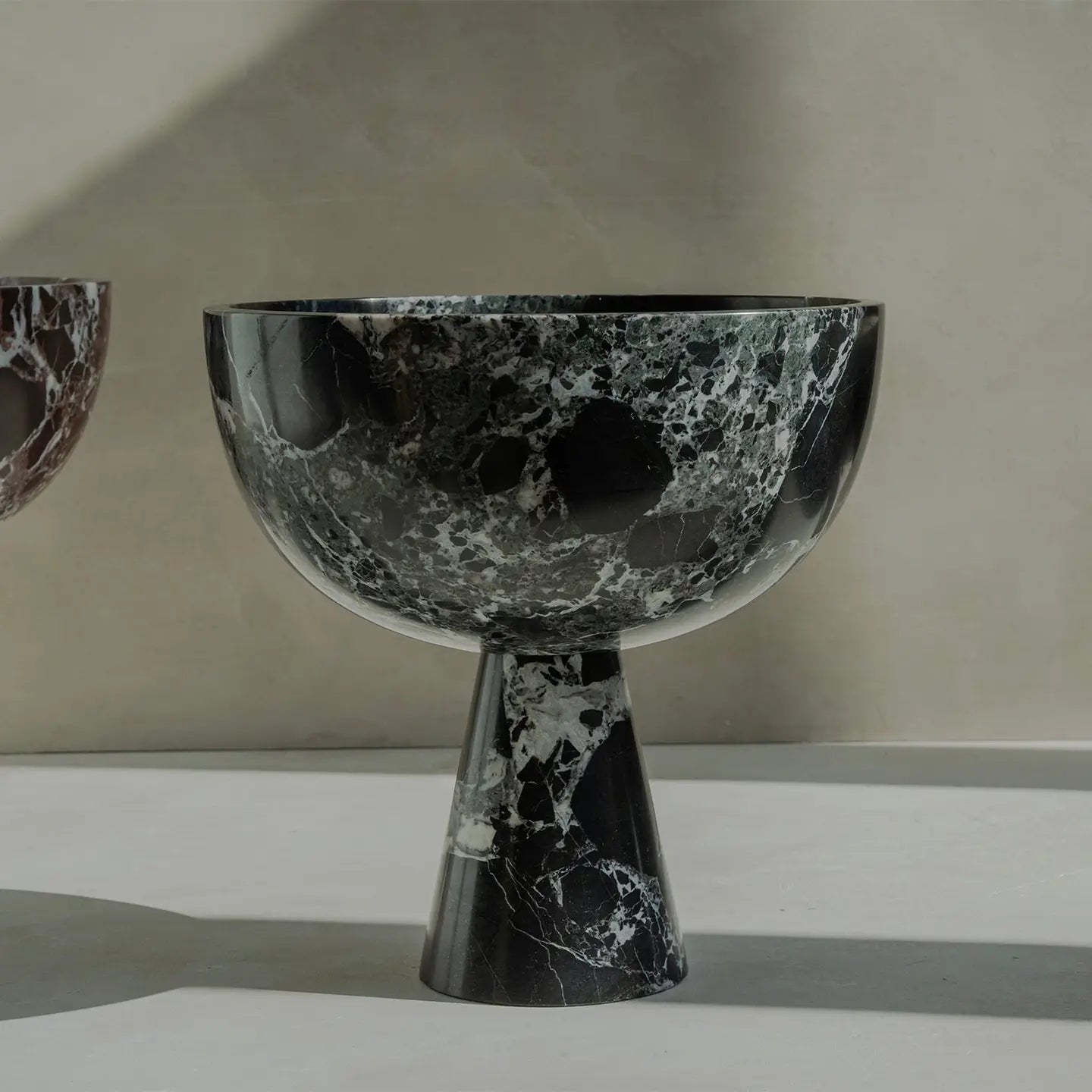 BLACK GREEN MARBLE PEDESTAL BOWL XL